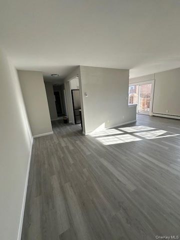 460 Old Town Road 13C, Port Jefferson Station, NY 11776