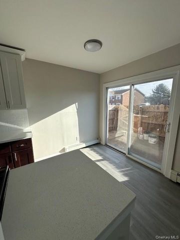 460 Old Town Road 13C, Port Jefferson Station, NY 11776