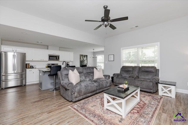 104 Meredith Layne Court, Perry, GA 31069