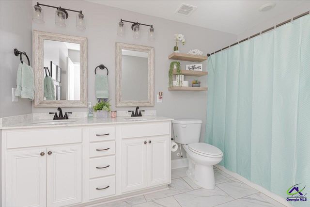 104 Meredith Layne Court, Perry, GA 31069