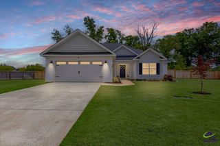104 Meredith Layne Court, Perry, GA 31069