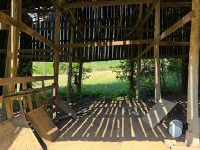 5860 E Kentucky 790, Bronston, KY 42518