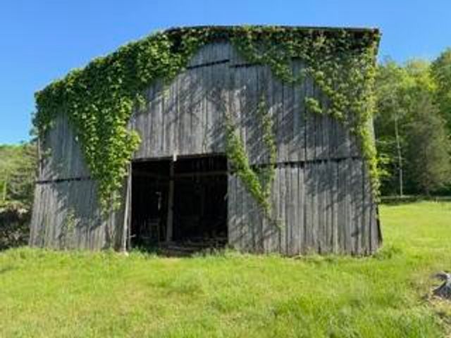 5860 E Kentucky 790, Bronston, KY 42518
