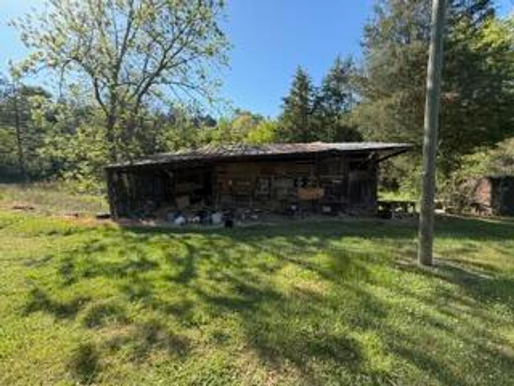 5860 E Kentucky 790, Bronston, KY 42518