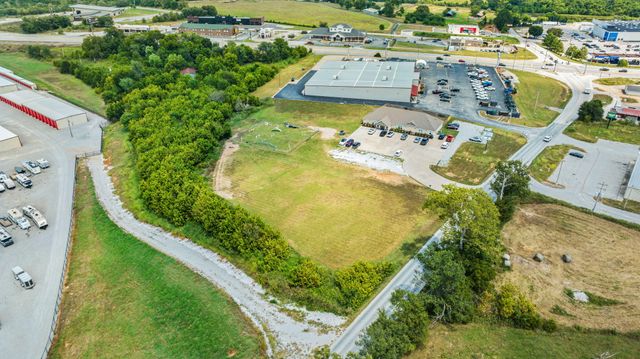 000 Gordon Hollow Drive, Pineville, MO 64856