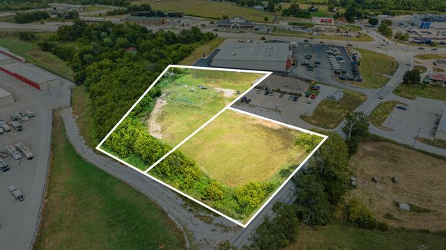 000 Gordon Hollow Drive, Pineville, MO 64856