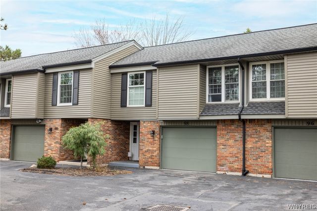 98 Bridle, Orchard Park, NY 14127