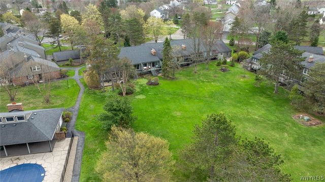 98 Bridle, Orchard Park, NY 14127