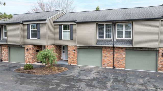 98 Bridle, Orchard Park, NY 14127
