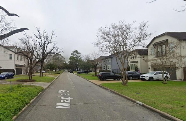 4626 Maple Street, Bellaire, TX 77401