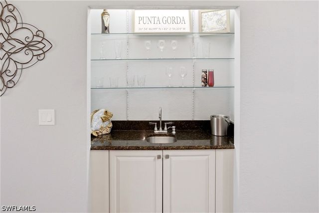 1890 Deborah DR 6, Punta Gorda, FL 33950