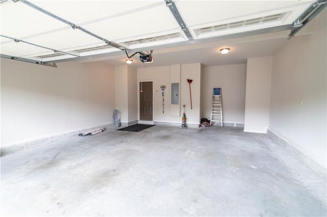5645 Pleasant Woods Drive, Flowery Branch, GA 30542