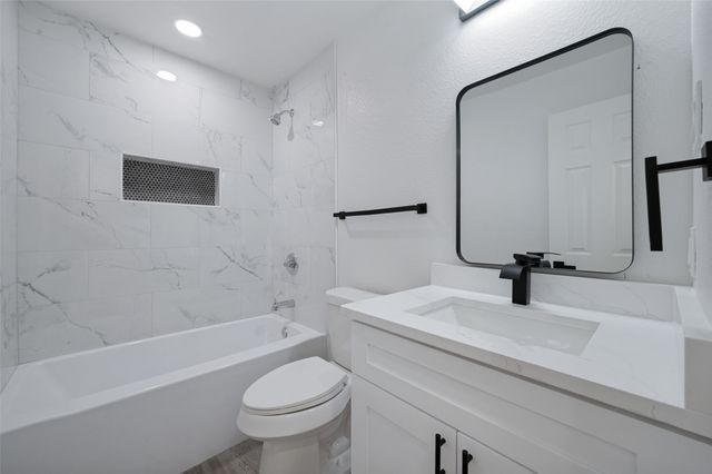 209 W 12th Street, Irving, TX 75060
