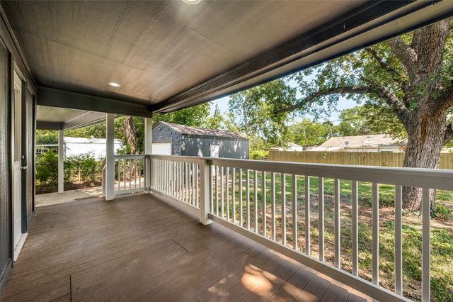 209 W 12th Street, Irving, TX 75060