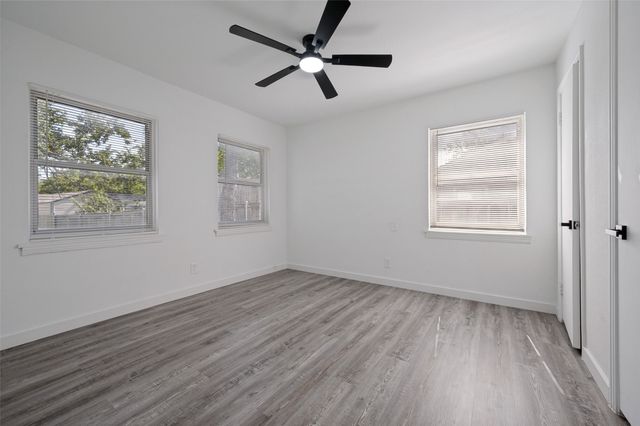 209 W 12th Street, Irving, TX 75060