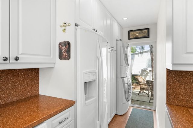 17 Middlesex 17, Wilton Manors, FL 33305