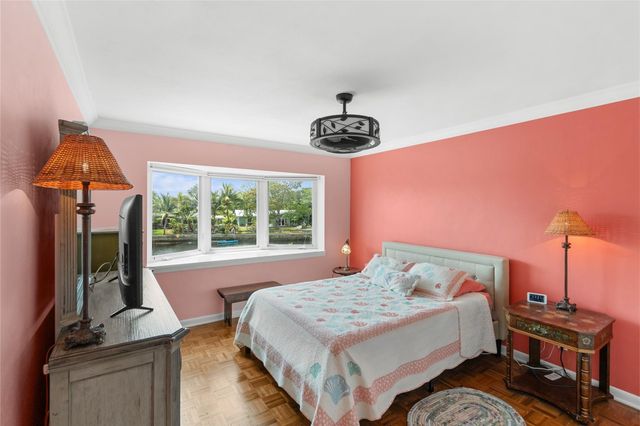 17 Middlesex 17, Wilton Manors, FL 33305