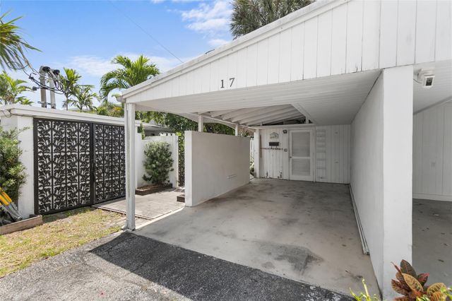 17 Middlesex 17, Wilton Manors, FL 33305