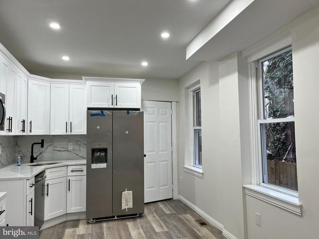 660 N 36TH ST, Philadelphia, PA 19104