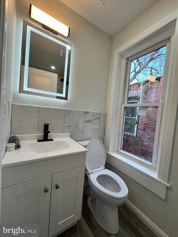 660 N 36TH ST, Philadelphia, PA 19104