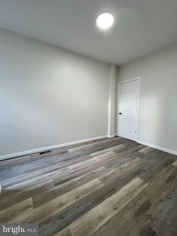 660 N 36TH ST, Philadelphia, PA 19104