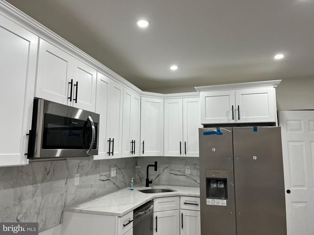 660 N 36TH ST, Philadelphia, PA 19104