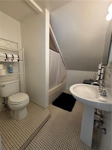 45 East Bowery Street A, Newport, RI 02840