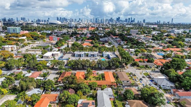 140 SW 30th Ct, Miami, FL 33135