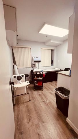 132-59 41st Road CB, Flushing, NY 11355