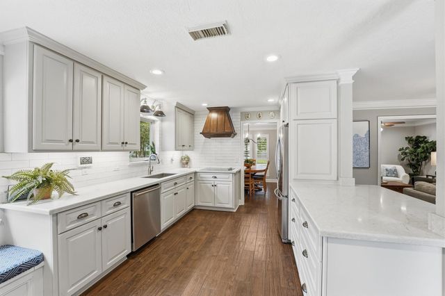 2018 Deer Springs Drive, Kingwood, TX 77339