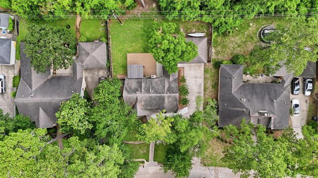2018 Deer Springs Drive, Kingwood, TX 77339