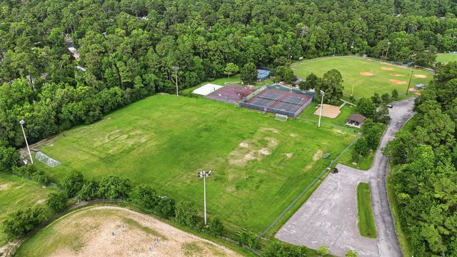 2018 Deer Springs Drive, Kingwood, TX 77339