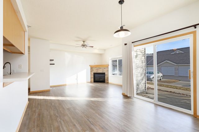 8601 Westown Parkway 17114, West Des Moines, IA 50266