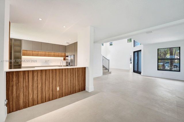 4100 E Gardenia Ave 4100, Weston, FL 33332