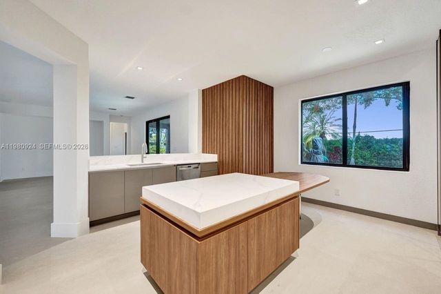 4100 E Gardenia Ave 4100, Weston, FL 33332