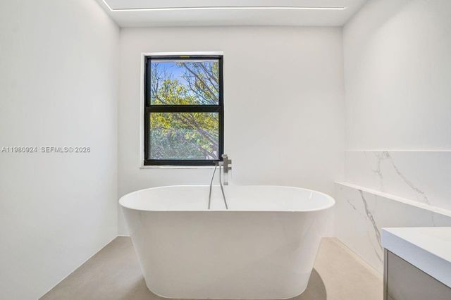 4100 E Gardenia Ave 4100, Weston, FL 33332