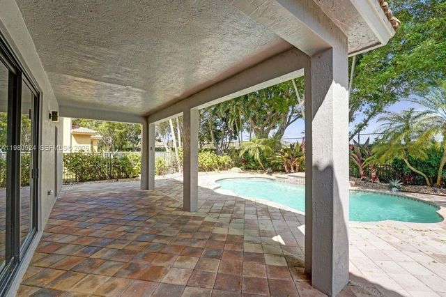 4100 E Gardenia Ave 4100, Weston, FL 33332