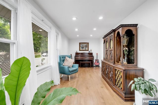 49 Walnut Street, Rutherford, NJ 07070