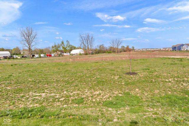 17344 Hanningfield Way, Westfield, IN 46074