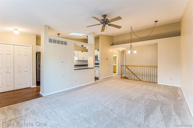61960 Arlington 3, South Lyon, MI 48178
