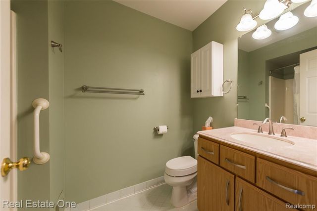 61960 Arlington 3, South Lyon, MI 48178