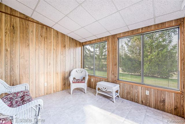 61960 Arlington 3, South Lyon, MI 48178