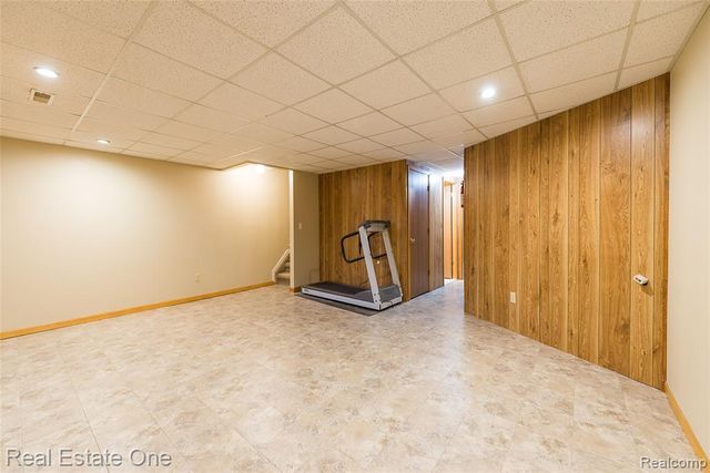 61960 Arlington 3, South Lyon, MI 48178
