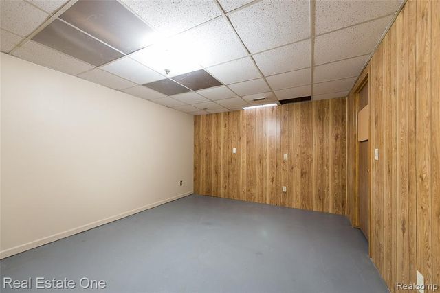 61960 Arlington 3, South Lyon, MI 48178