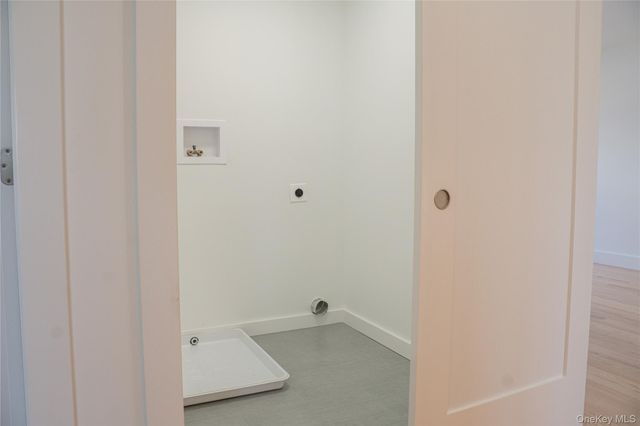 51 Patmore Avenue, Yonkers, NY 10710