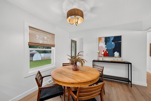 11500 N Buntrock AVENUE, Mequon, WI 53092