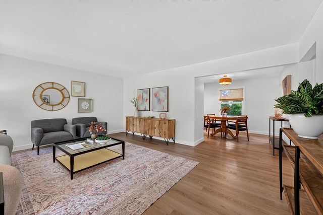 11500 N Buntrock AVENUE, Mequon, WI 53092
