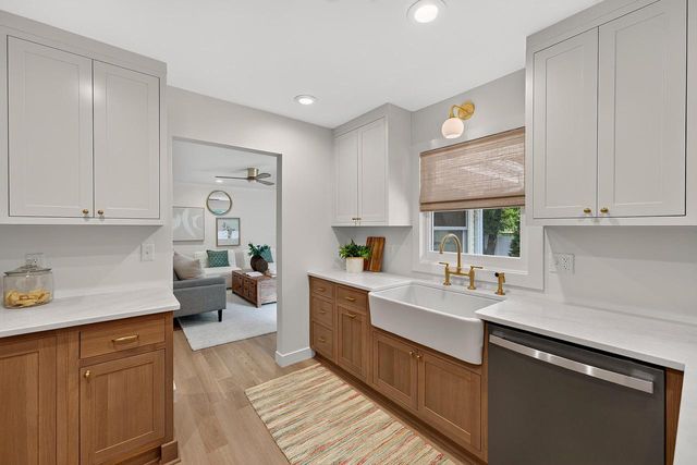 11500 N Buntrock AVENUE, Mequon, WI 53092