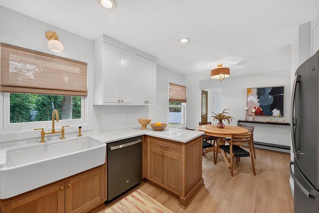 11500 N Buntrock AVENUE, Mequon, WI 53092