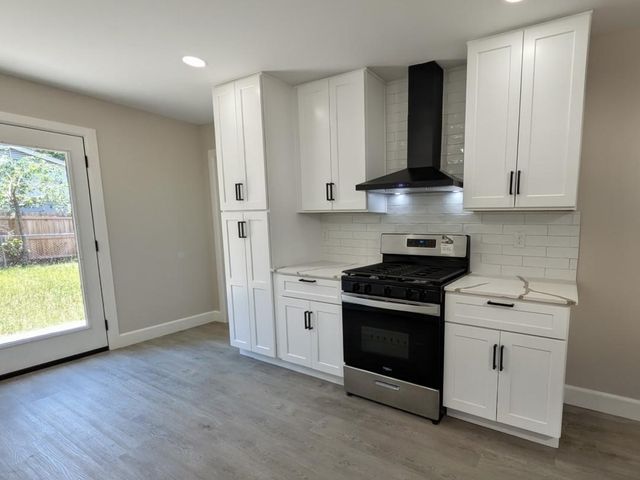 5752 Shipp Drive, Watauga, TX 76148